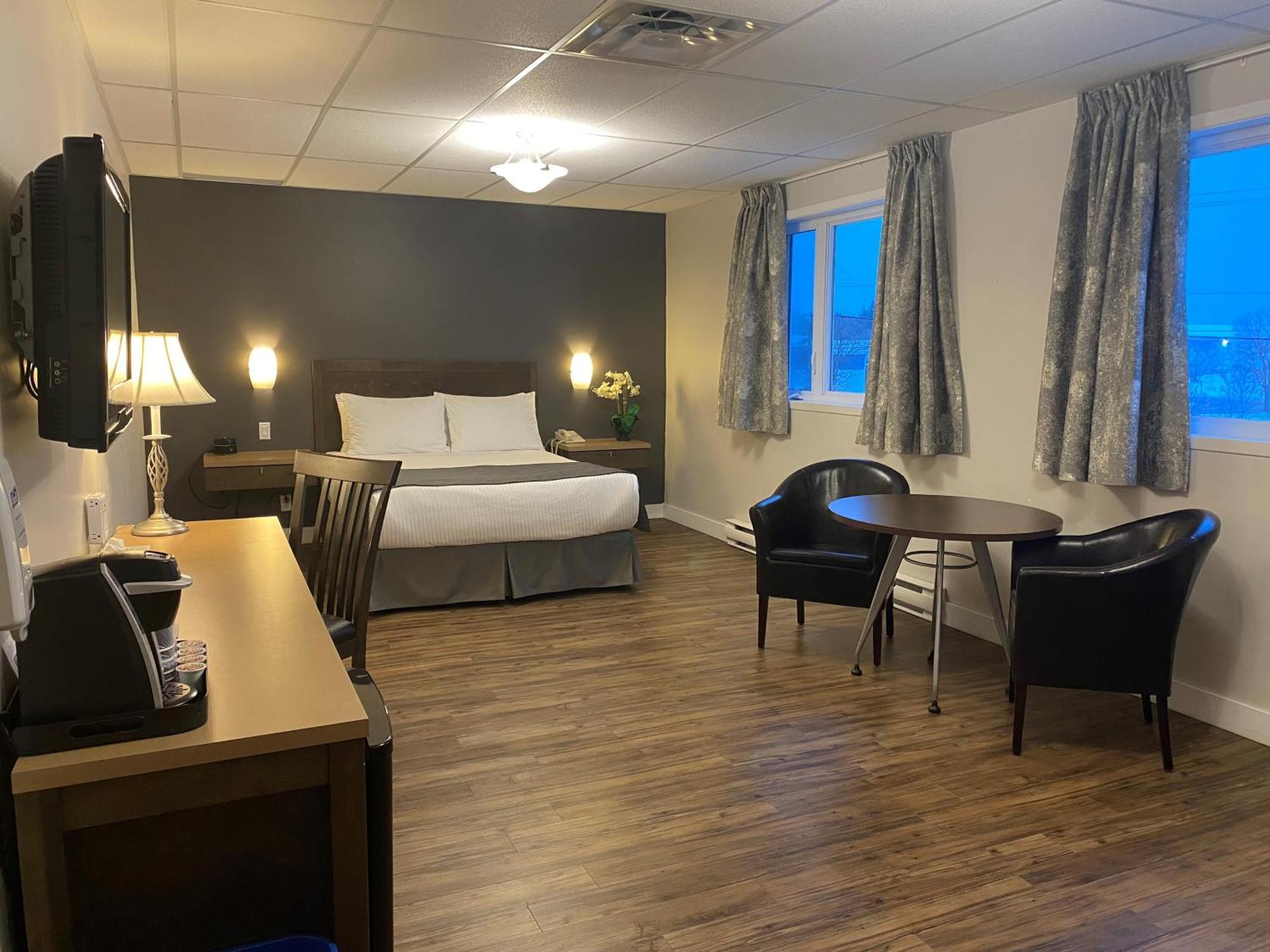 Hotel Centre-Ville Монмані Екстер'єр фото